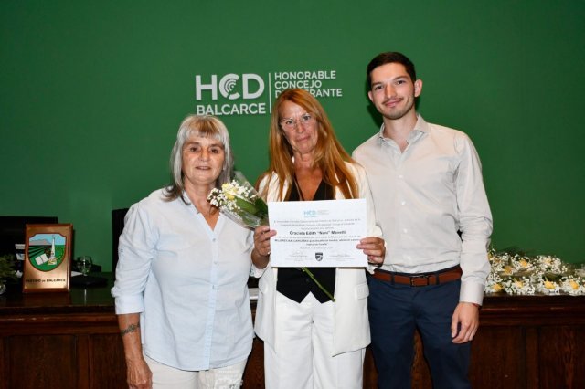 reconocimiento-por-el-mes-de-la-mujer-en-el-hcd-10-1536x1023