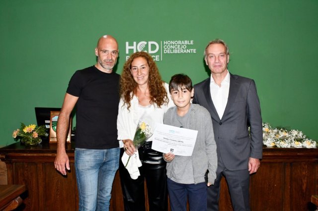 reconocimiento-por-el-mes-de-la-mujer-en-el-hcd-15-1536x1023