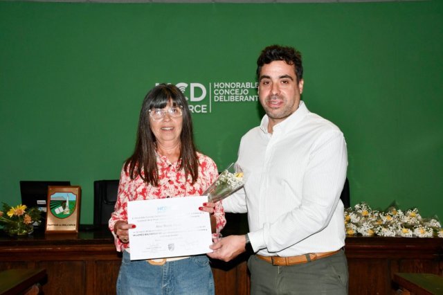 reconocimiento-por-el-mes-de-la-mujer-en-el-hcd-5-1536x1023